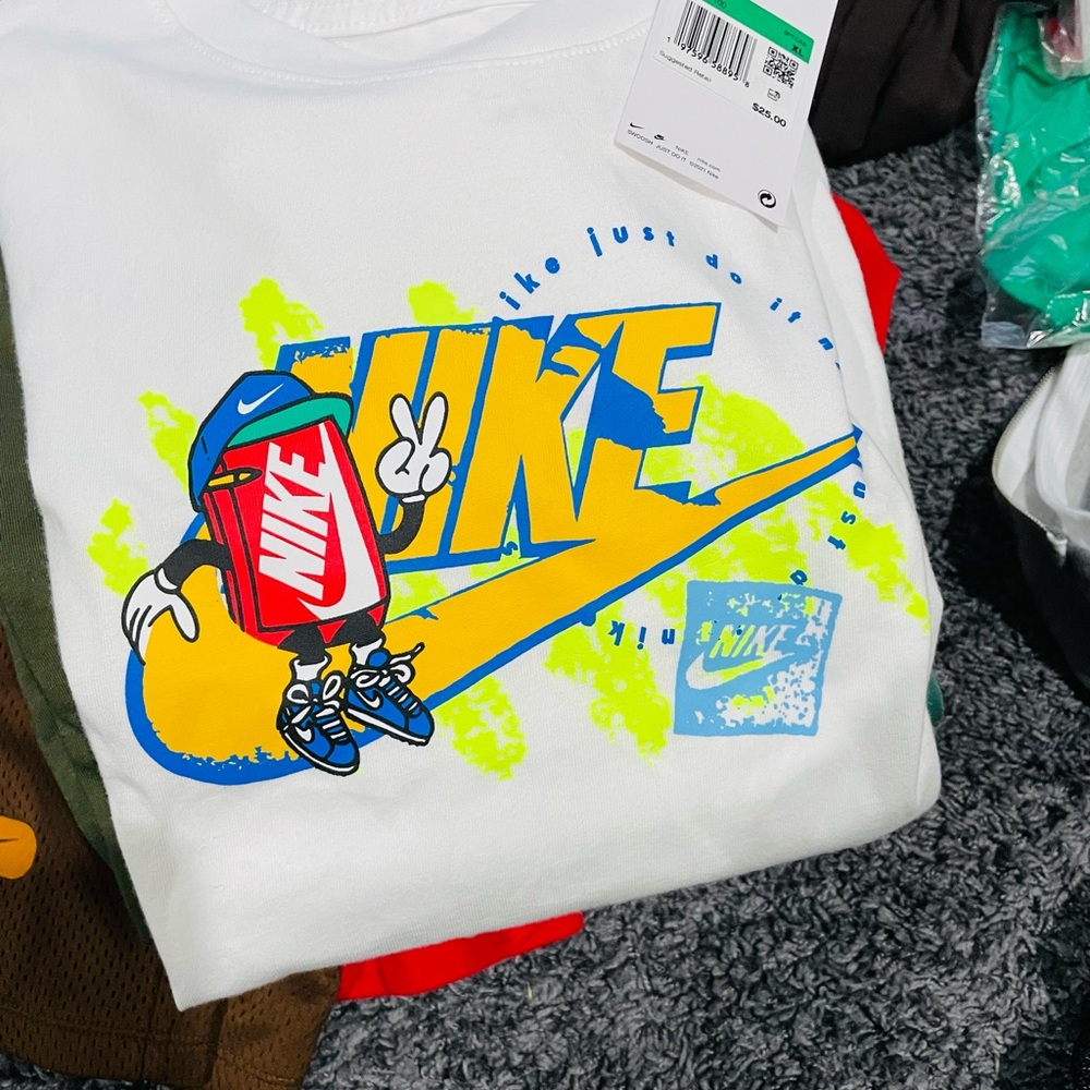 Nike Kids Tee - White, Yellow, Blue, Red